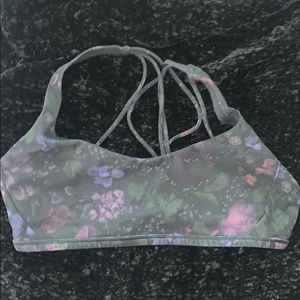 Lululemon sporta bra